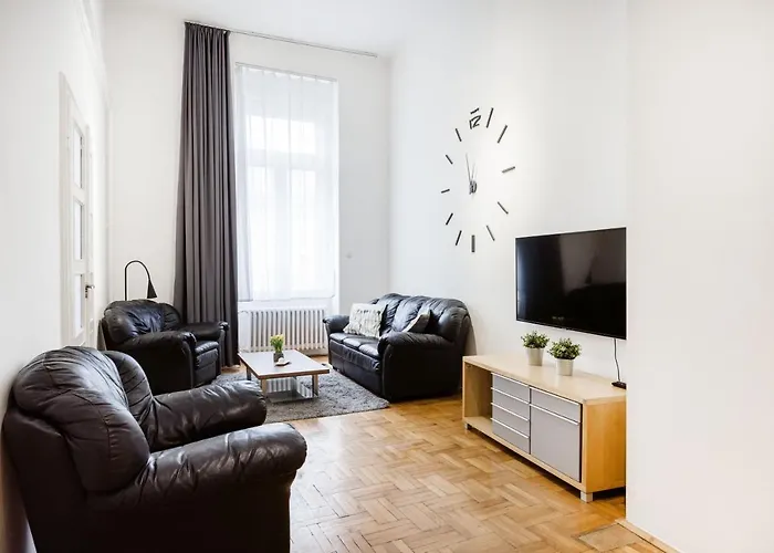 Elegant Apartment In Super Central Location