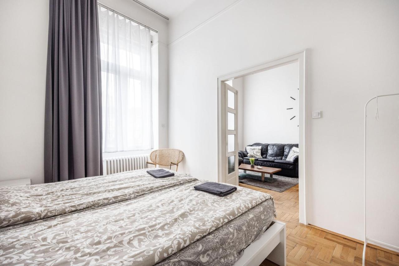 Elegant In Super Location Appartement Boedapest